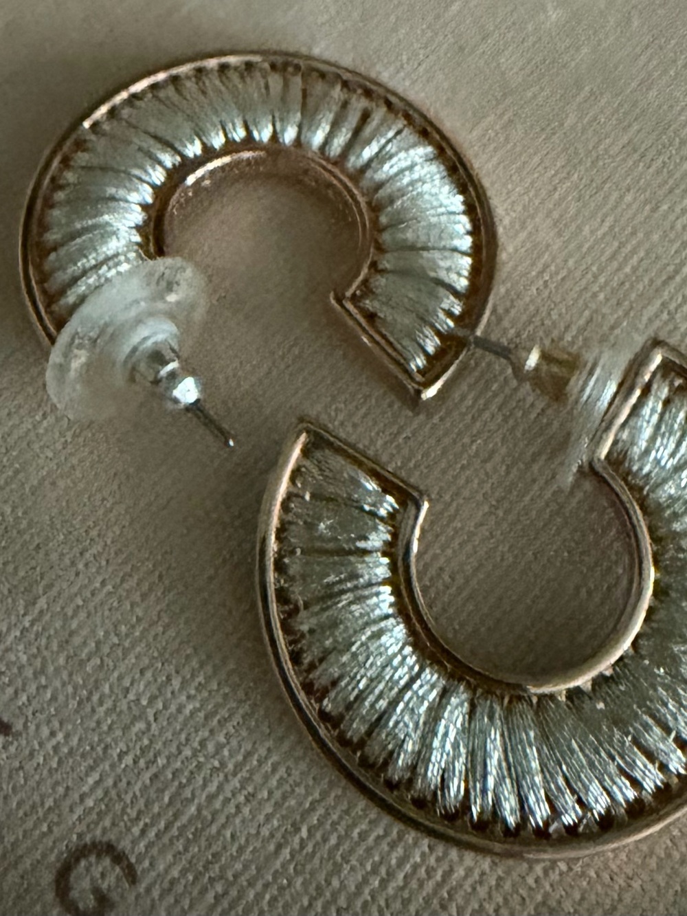 Mignonne Gavigan Mini Fiona Hoop Earrings